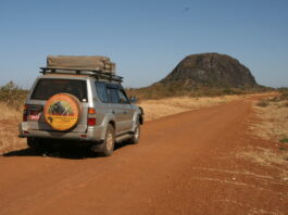 4x4 Rooftop tent vehicle